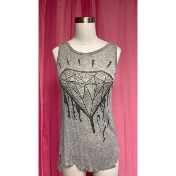 H.I.P. - Picture 2 of 7